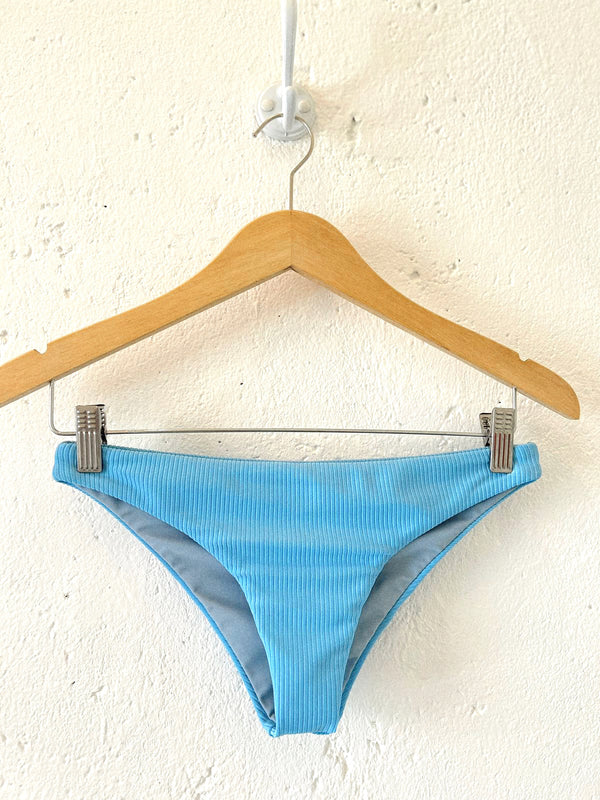 Bikini Bottom - Aqua blue